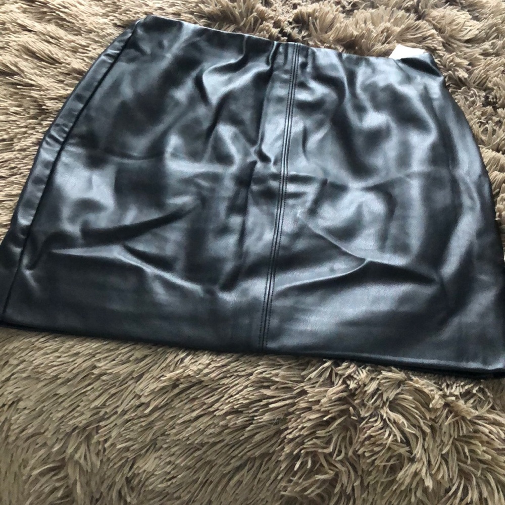 Hollister size small